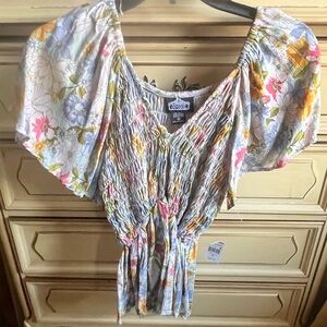 New floral patterns top